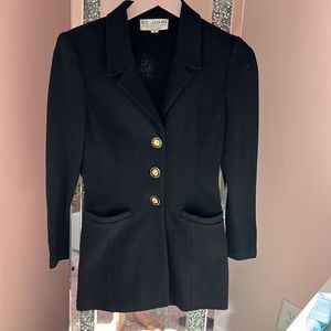 St .John Black knit unlined blazer size 2